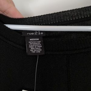 Long sleeve lightweight sweater